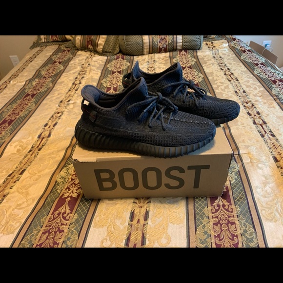 Yeezy Boost 350 non-reflective main image 5